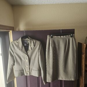 Women's 2 piece CLIO suit